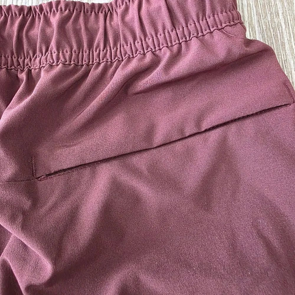 Nike Unlimited Versatile Training Gym Shorts Men's Medium M Maroon DV9336-844